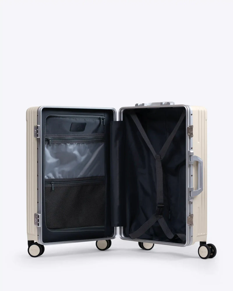 Carry-On: All-in-One 19" - Image 41