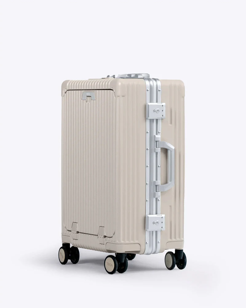 Carry-On: All-in-One 19" - Image 43