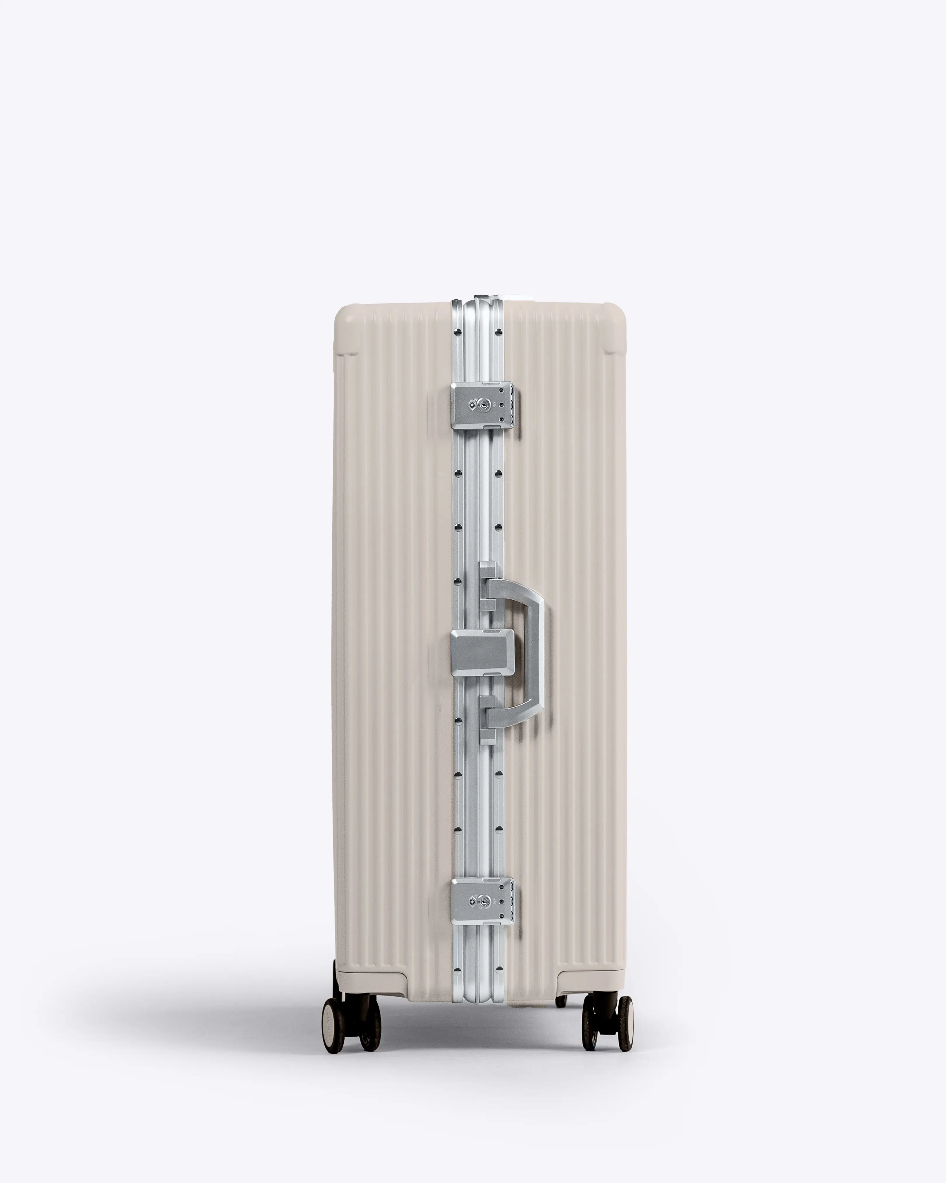 Check-in: All-in-One 28" - Image 24